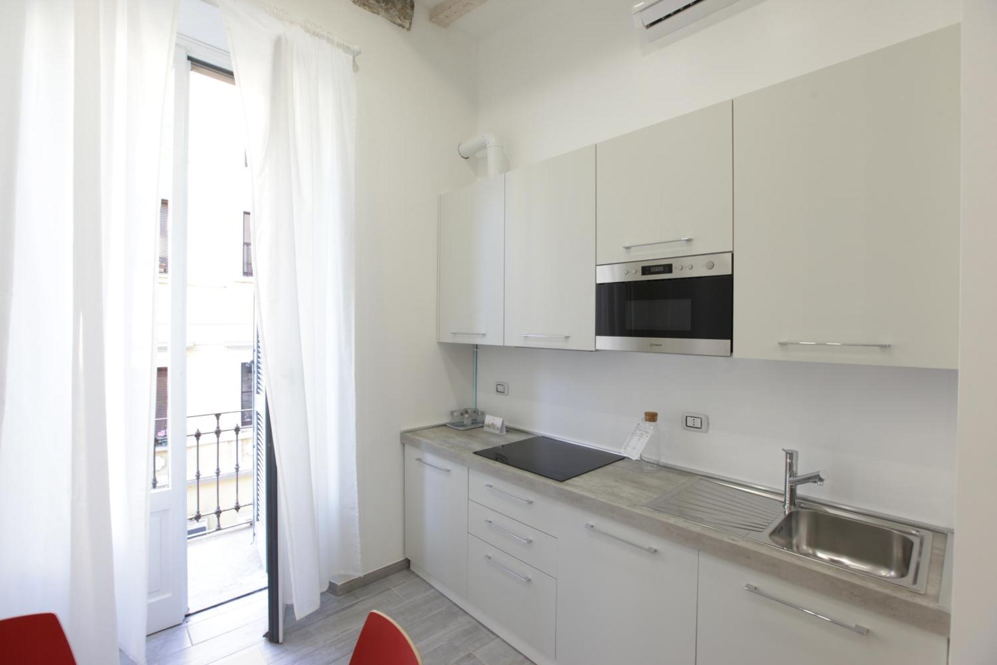 Amazing Apartment In City Center With Balcony Milan Exterior photo